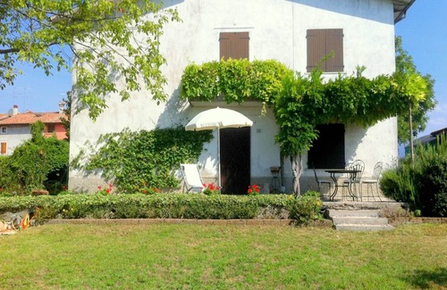 Tacconi House | Shimmering Serenity in Pastrengo