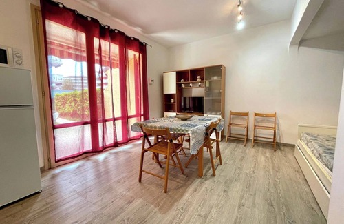 Porto Santa Margherita Villa | Spacious villa with private garden and shared pool