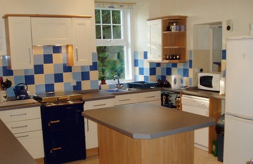 Isle of Luing House | Spacious house, for upto 8, family & pet friendly, by the sea, with garden