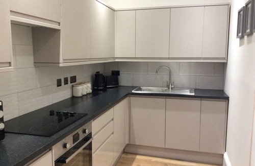 Edinburgh Apartment | Spectacular City Centre Apartment. Sleeps up to 4. Brand New!