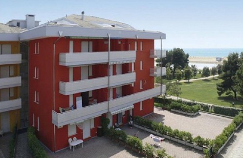 Bibione Lido dei Pini Apartment | Studio in a seafront building-Beahost