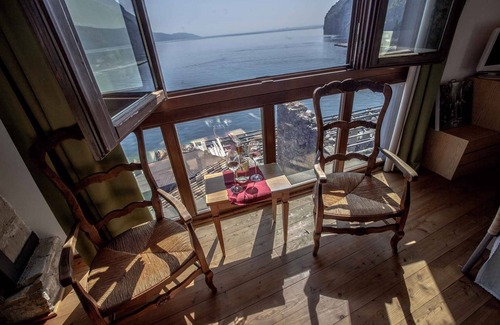 Tignale Apartment | Studio rustically furnished, with a view of the lake and with terrace