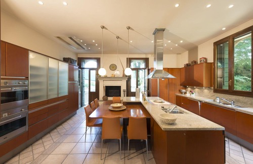 Saonara Villa | Stunning private villa for 17 people with WIFI, A/C, TV and terrace, close to Padua