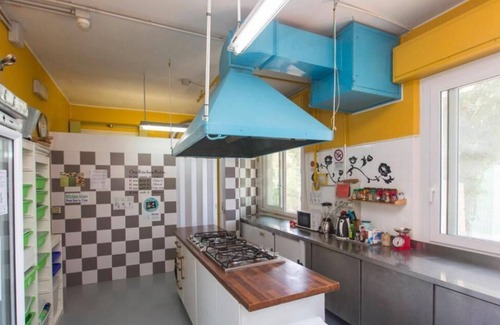 Marebello Hostel | Sunflower Beach Backpacker Hostel