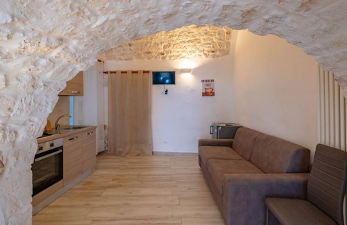 Ostuni Apartment | The Cave of Relaxation by Rentbeat