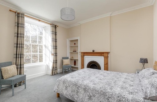 Newington Apartment | The St Patrick Square Residence