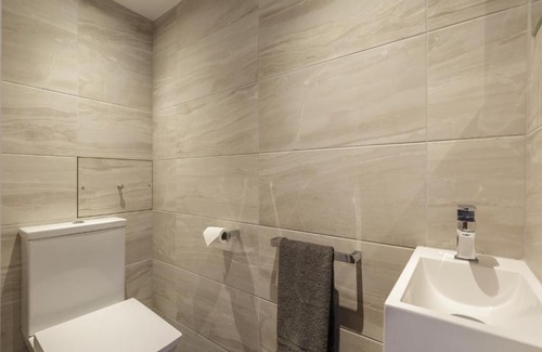 Newington Apartment | The St Patrick Square Residence