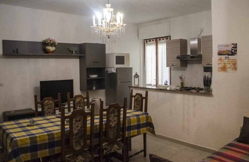 La Pietraia Apartment | Three room apartment 250 meters from the sea "Mormora"