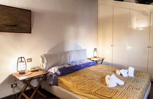Rione V Ponte Apartment | Via Giulia Dreamy Attic