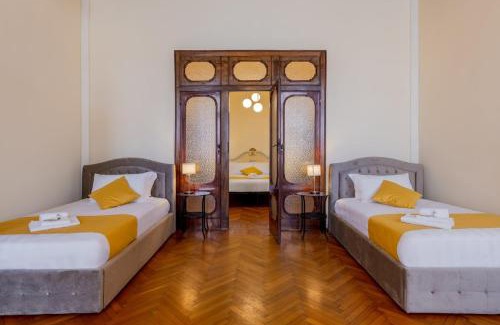 Santa Croce Apartment | View of Grand Canal Luxury Home - Station 5 minutes