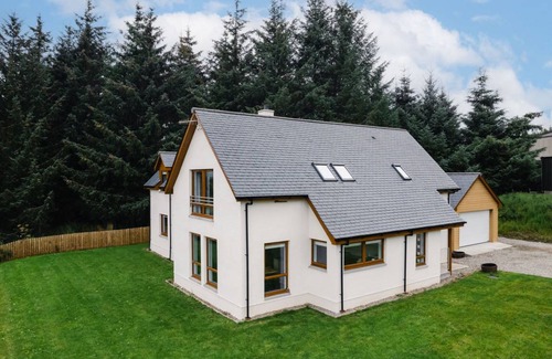 Drumnadrochit Villa | Villa ∙ 4 bedrooms ∙ 8 guests