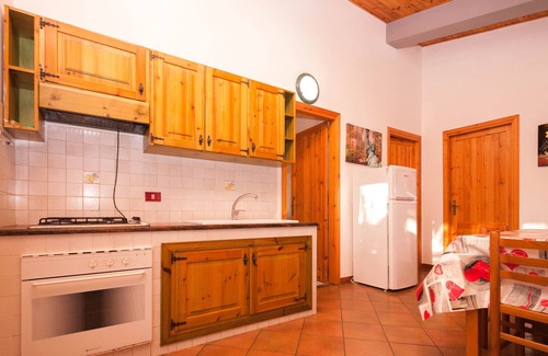 Campofelice di Roccella Villa | villa a few steps from the sea, surrounded by greenery, sleeps 6