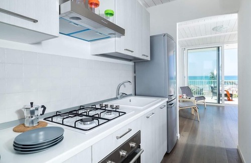 Donnalucata Apartment | Villa Amantea - Rosa - Beachfront villa in Donnalucata