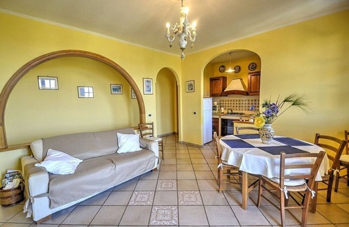 Sant'Agnello Apartment | Villa Fillide A: A cozy apartment surrounded by a lemon and orange garden, with Free WI-FI.