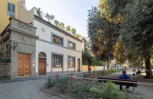 San Niccolo Apartment | Villoresi Apt. 1 Stunning, newly-renovated designer apartment
