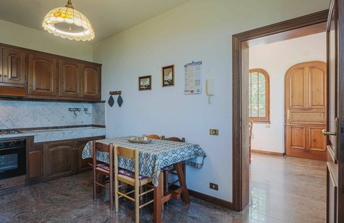 Montignoso House | Wonderful private villa for 10 people with WIFI, TV, terrace and pets allowed