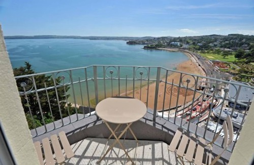 Torquay City Centre Cottage | 1 Astor House - stunning south facing uninterrupted sea views with balcony
