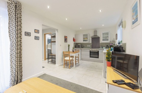 Bude Ski Chalet | 1 Bed Chalet in Bude - Parking & Wifi