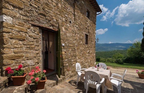 Greve in Chianti Apartment | 1 bedroom apt. La Stalla with patio, wifi and shared pool in Chianti