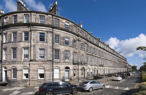 Bonnington Cottage | 1 Bellevue Terrace - sleeps 4 guests in 2 bedrooms