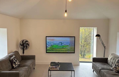Sion Mills Apartment | 100 m² Apartment ∙ 3 bedrooms ∙ 6 guests