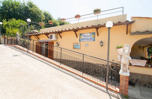 Massa Lubrense Other | 100 m² Accommodation ∙ 3 bedrooms ∙ 6 guests