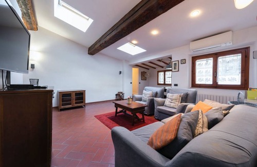 Oltrarno Apartment | 100 m² Apartment ∙ 3 bedrooms ∙ 5 guests
