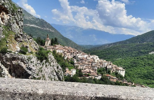 Scanno Apartment | 100 m² Apartment ∙ 3 bedrooms ∙ 6 guests