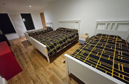 Windsor Ski Chalet | 100 m² Chalet ∙ 3 bedrooms ∙ 12 guests