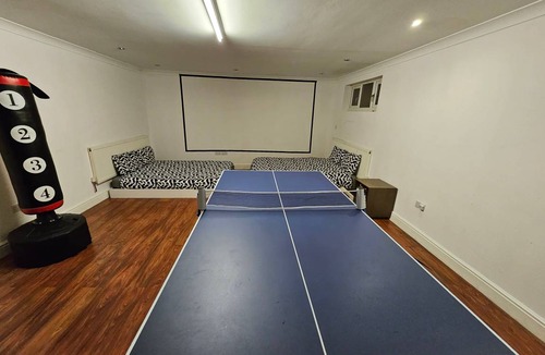 Windsor Ski Chalet | 100 m² Chalet ∙ 3 bedrooms ∙ 12 guests