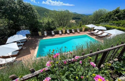 Spoleto Villa | 10000 m² Villa ∙ 15 bedrooms ∙ 27 guests