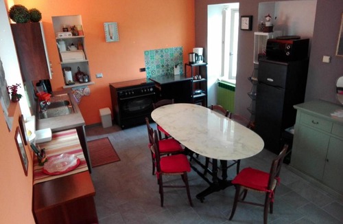 Diano d'Alba House | 110 m² House ∙ 2 bedrooms ∙ 5 guests