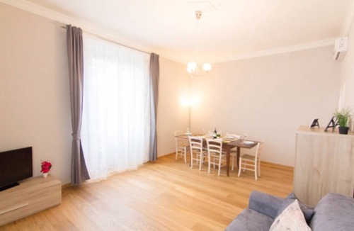 Santa Maria Novella Apartment | 110 m² Apartment ∙ 3 bedrooms ∙ 8 guests