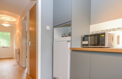 Thame Cottage | 12 PARKERS HILL, pet friendly, character holiday cottage in Thame