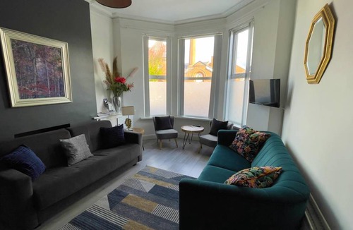 Belfast House | 125 m² House ∙ 4 bedrooms ∙ 14 guests