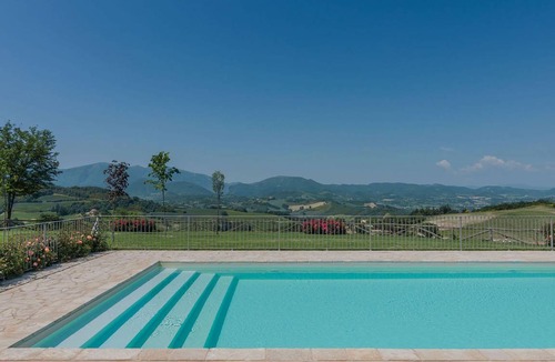 Fermignano Villa | 130 m² Villa ∙ 4 bedrooms ∙ 12 guests