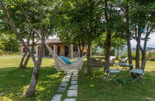 Fermignano Villa | 130 m² Villa ∙ 4 bedrooms ∙ 12 guests