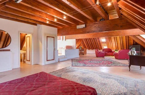 Zona XXVI Castel di Decima Bed & Breakfast | 140 m² Bed and breakfast ∙ 10 guests