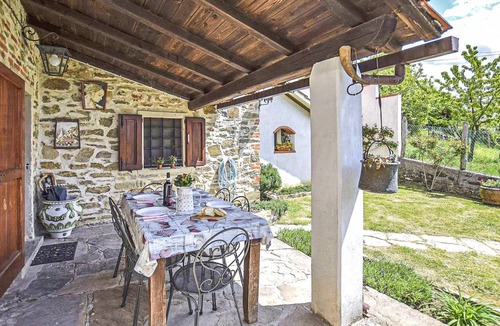 Saturnana House | 140 m² House ∙ 2 bedrooms ∙ 4 guests