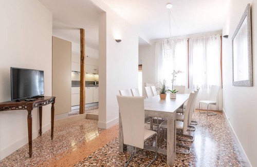 Cannaregio Apartment | 150 m² Apartment ∙ 3 bedrooms ∙ 6 guests