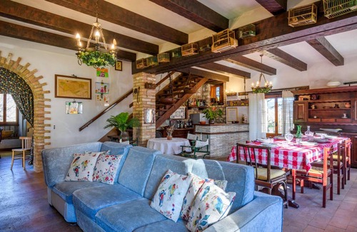 Acqualagna House | 150 m² House ∙ 4 bedrooms ∙ 9 guests