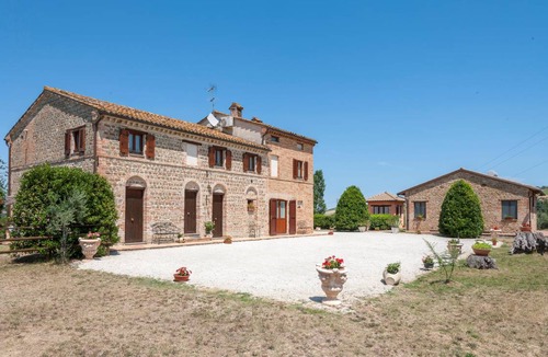 Tolentino House | 150 m² Maisonette ∙ 6 bedrooms ∙ 14 guests
