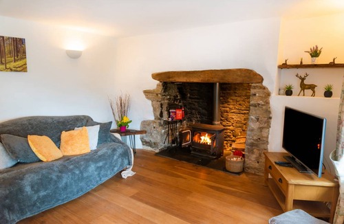Brayford Cottage | 160 m² Cabin ∙ 3 bedrooms ∙ 5 guests
