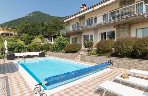 Villanuova sul Clisi Villa | 160 m² Villa ∙ 3 bedrooms ∙ 6 guests
