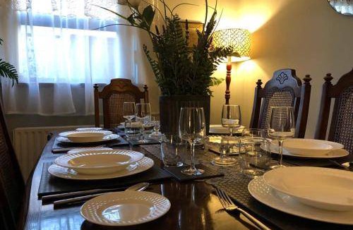 Carrickfergus House | 171 m² House ∙ 4 bedrooms ∙ 12 guests