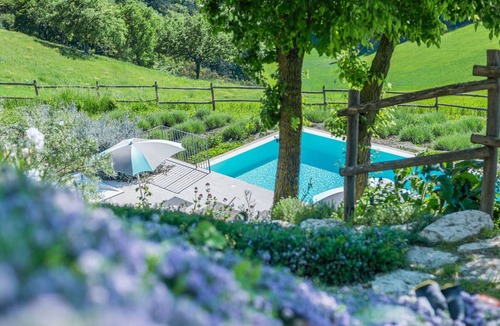 Urbania House | 180 m² House ∙ 4 bedrooms ∙ 10 guests