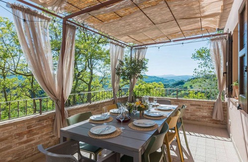 Urbania House | 180 m² House ∙ 4 bedrooms ∙ 10 guests