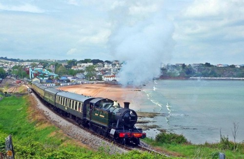 Paignton Resort | 2 bed pet friendly caravan at Hoburne Devon Bay with decking