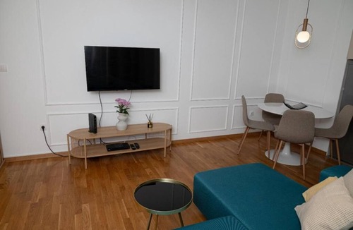 Grbavica Apartment | 2 bedroom, 1 living room Apartment downtown Novi Sad
