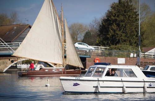 Hoveton Cottage | 2 bedroom accommodation in Wroxham, near Norwich